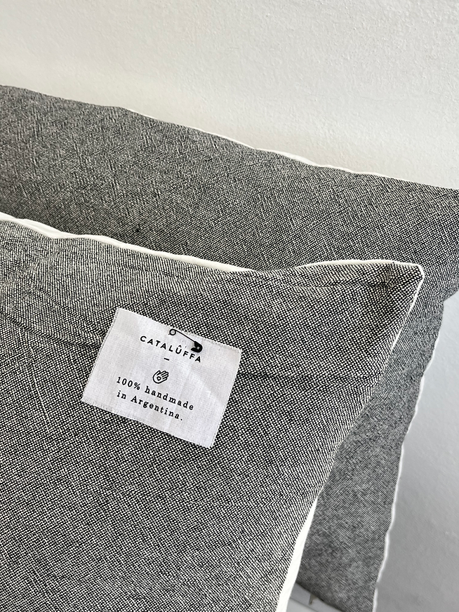 Almohadón Jaspeado Black / Tusor