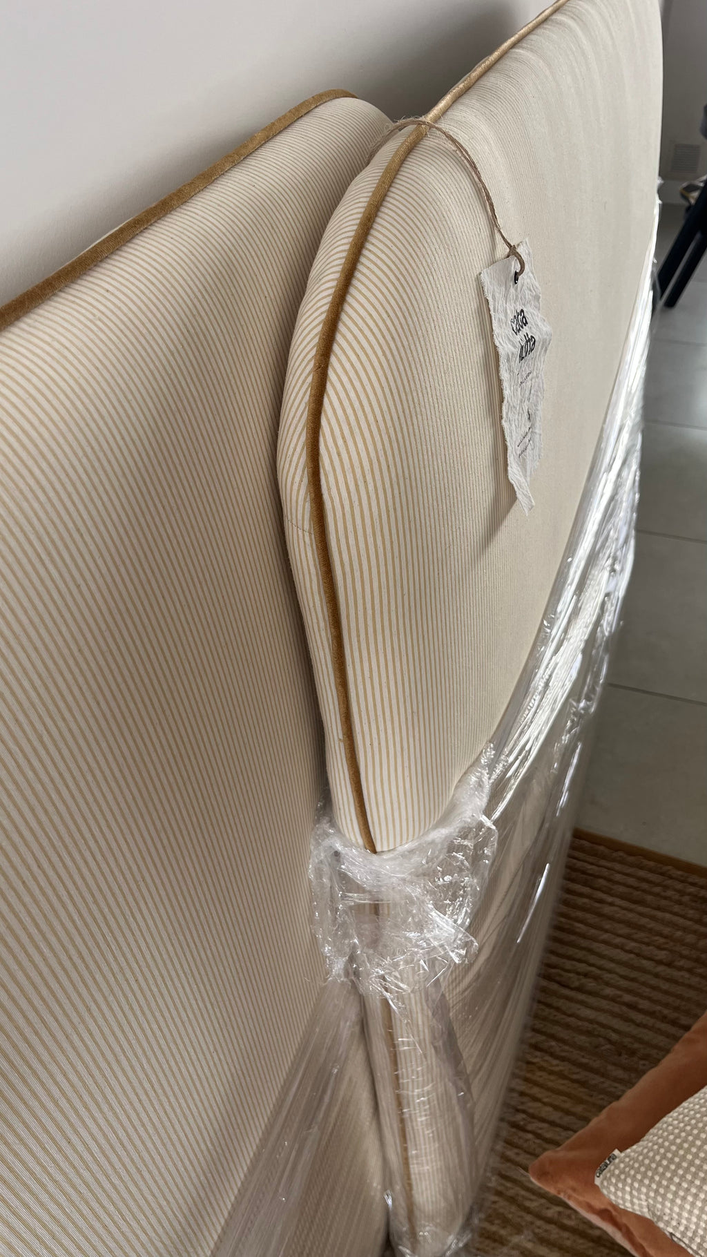 Respaldo de cama Curve Rayas Mostaza