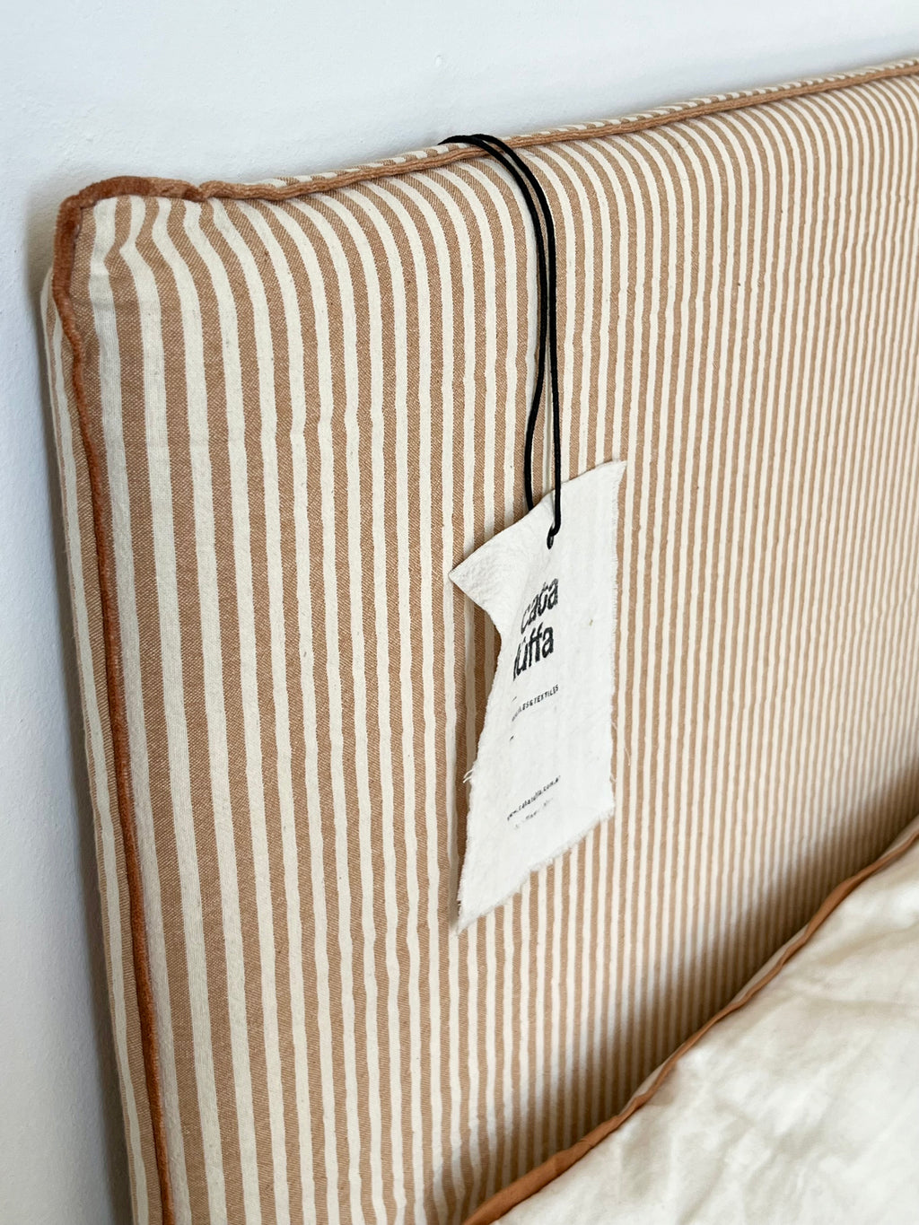 Respaldo Enfundado Algodón c/ vivo