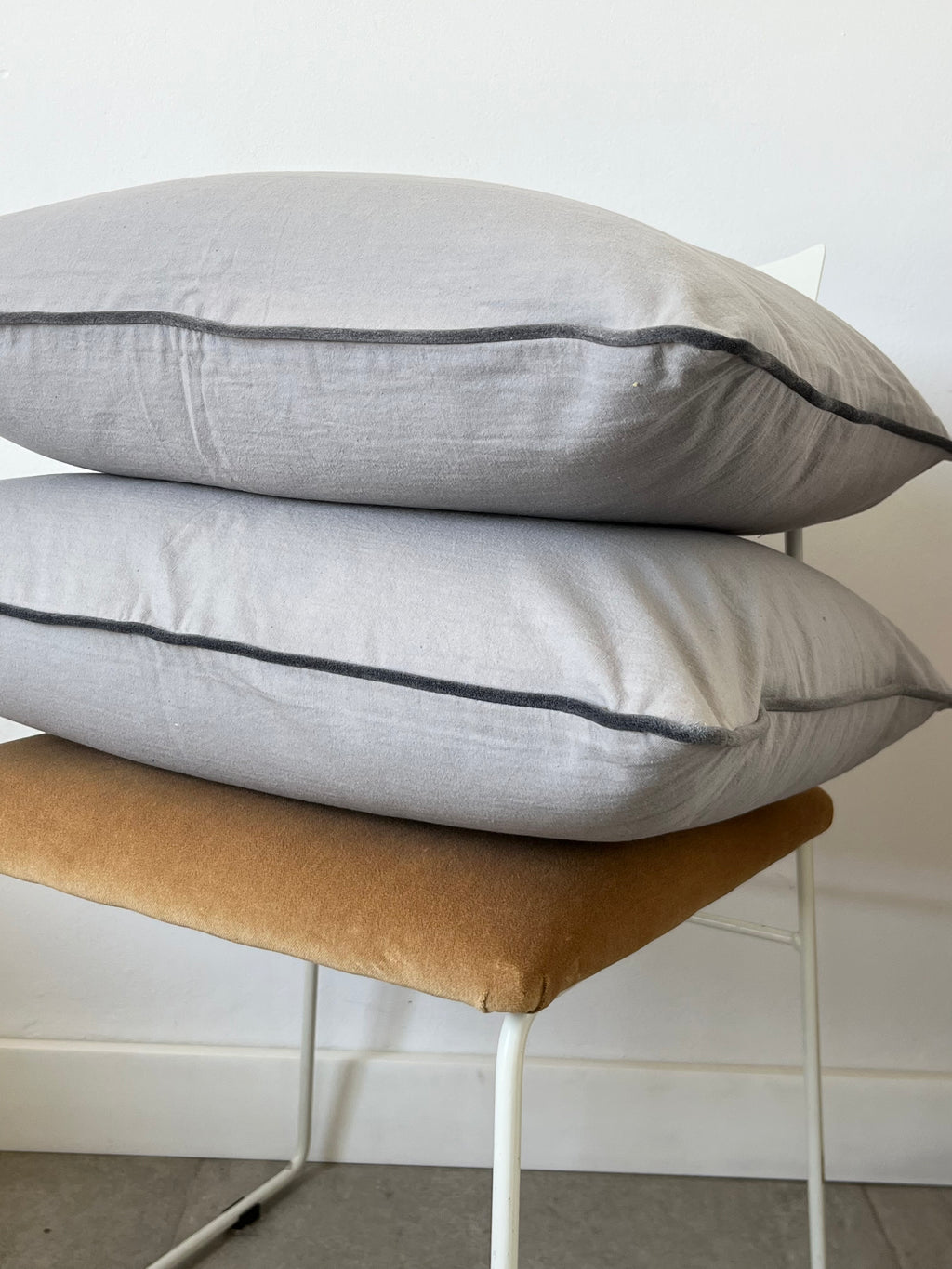 Almohadón Tusor Grey / Gris